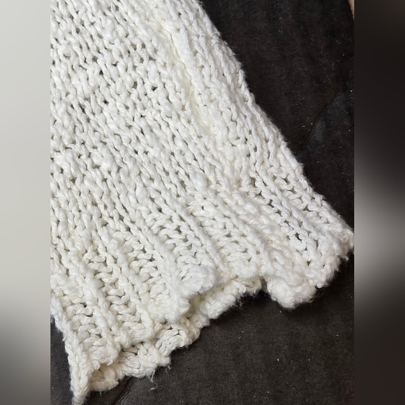 White Lightweight Summer Sweater Italian, lg, cotton/viscose blend - Picture 8 of 9